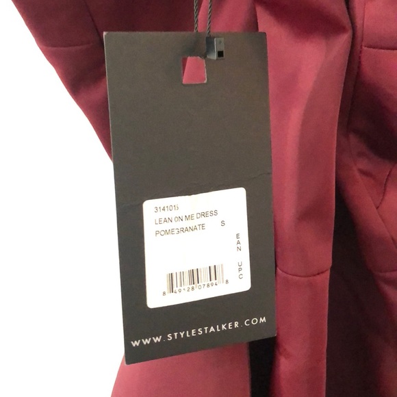 NWT 🆕 STYLESTALKER LEAN ON ME MAROON DRESS - Picture 5 of 8